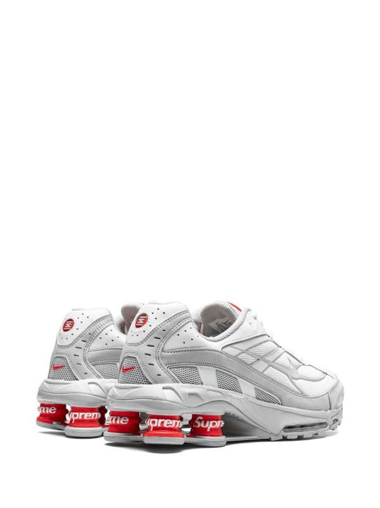 Supreme x Nike Shox